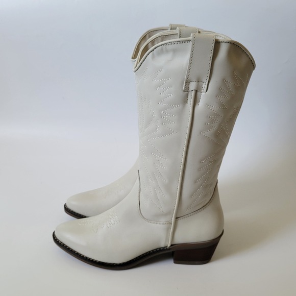 Steve Madden Shoes - Steve Madden Hayward Western Boots 9M Ivory Knee High Cowgirl Minimalist Neutral